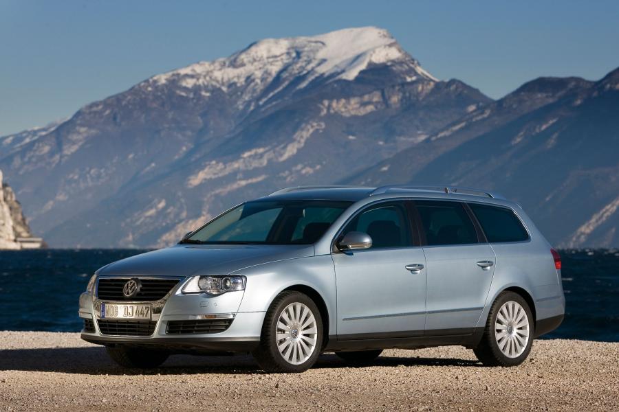  Volkswagen Passat Variant 2005 года  (фото 15 из 121)